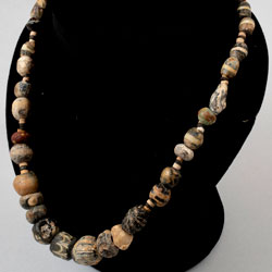 collana di perle di scavo Turchia Mediorientale