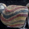 di vaghi di scavo variamente decorati probavilmente provenienti da Turchia o Giava